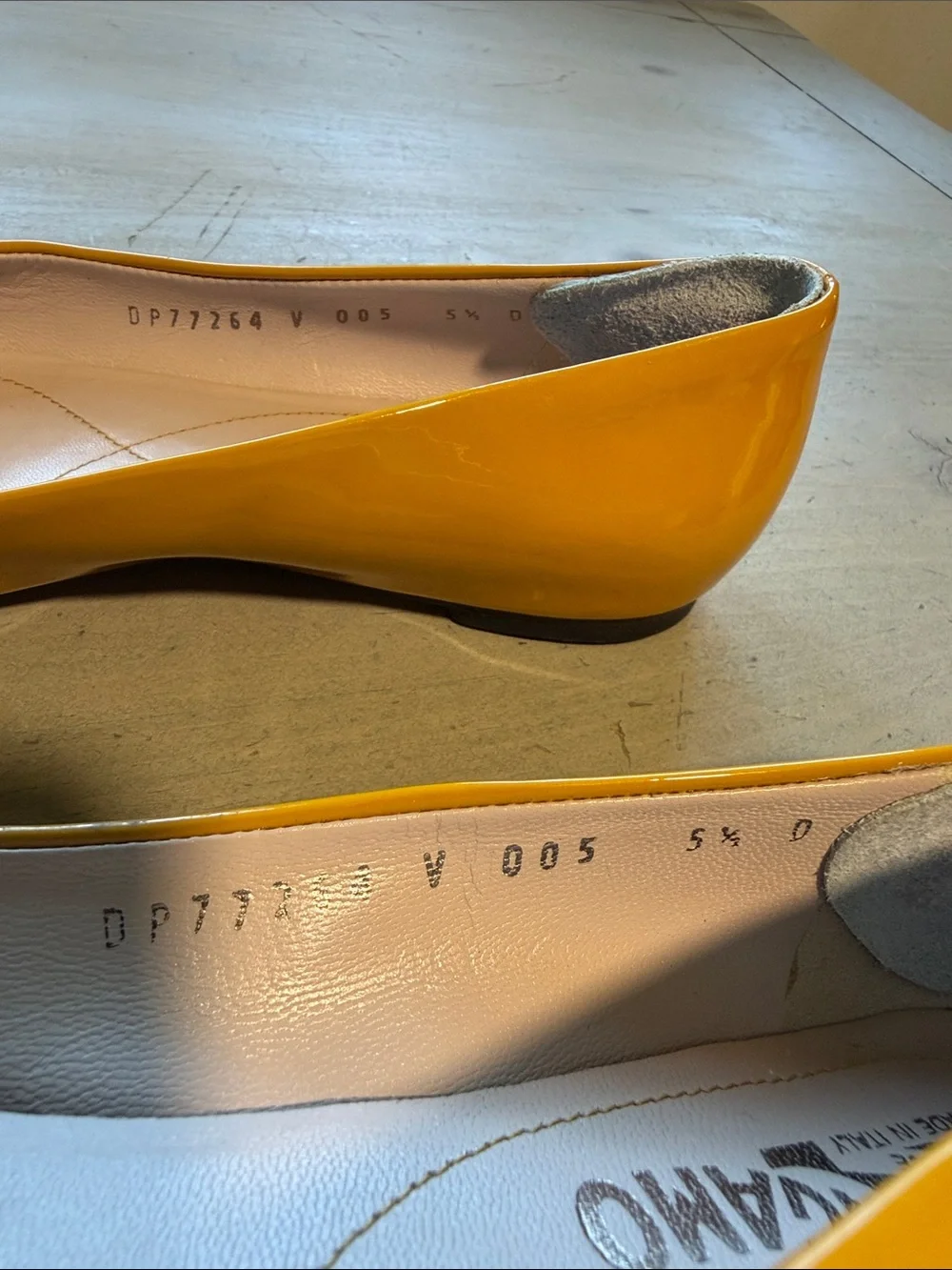 Salvatore Ferragamo Varina Patent Leather Bow Flats Size 5.5